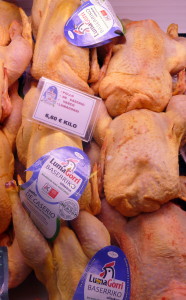 Pollo de caserío LumaGorri en Pollería Selecta Hermanos Gómez