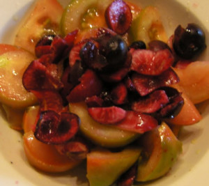 Increíble ensalada de tomate y cerezas