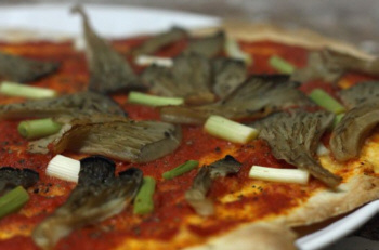 Una pizza otoñal con todo el sabor del bosque en otoño