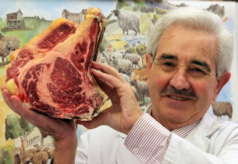 Propietario de Carnes Cesáreo Gómez