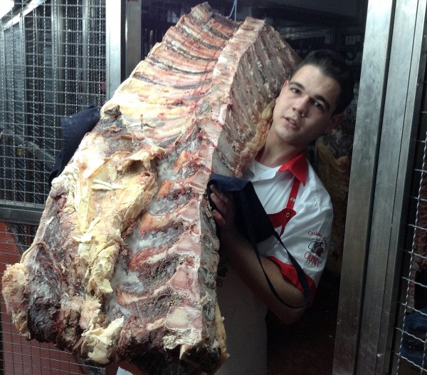 Lomo de buey gallego después de la maduración en cámara