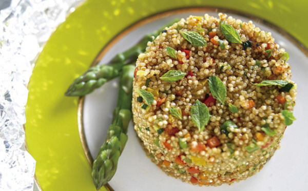 Semillas de quinoa con vegetales