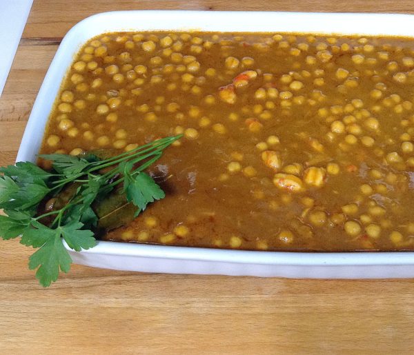 Guiso de garbanzos con carabineros