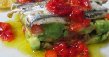 Ensalada de boquerones en vinagre