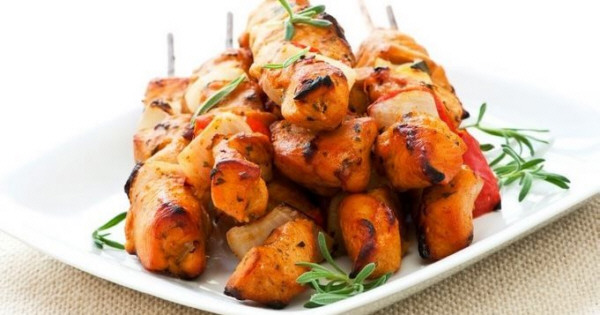 Brochetas de pollo en adobo